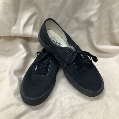 *Reduced* Vans, Unisex Shoes, 7.5-9, Black