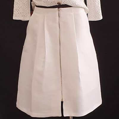 !!SALE !!  ** Forever New **  White Summer Skirt