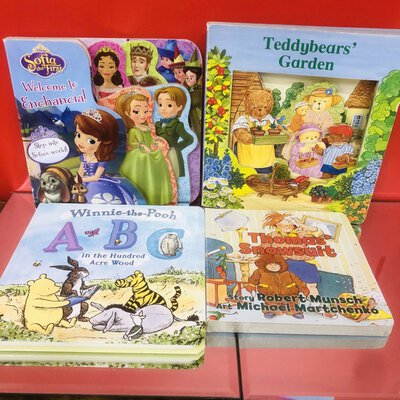 4X KIDS BOOKS : WINNIE-THE-POOH ABC + THOMAS' SNOWSUIT + TEDDYBEARS' GARDEN + SOFIA THE FIRST