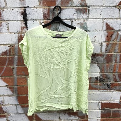 ** REDUCED** SUSSAN Womens Short Sleeve Top, Size 14