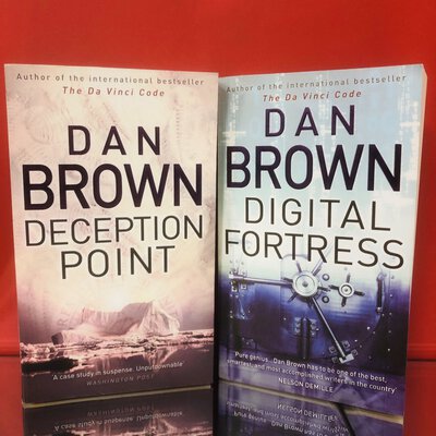 2X BOOKS : DECEPTION POINT + DIGITAL FORTRESS BY DAN BROWN 
