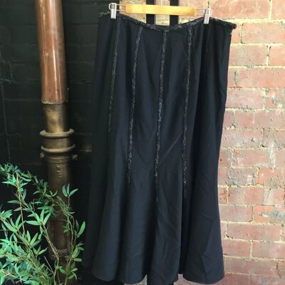*CLEARANCE*Faitat Collection, Women's Skirt, Size 48 (AUS 16), Black
