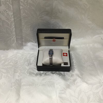 *REDUCED* Montre Suisse Ladies Watch