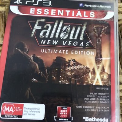 3 ps3 games fallout new Vegas, assassin’s creed, grand theft auto liberty city