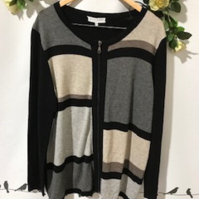  HALF PRICE black pepper womans zip up cardigan size  XL