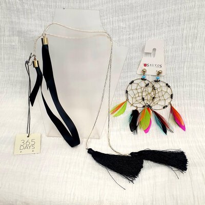 365 Days Ladies Necklace + Dreamcatcher Earrings Set