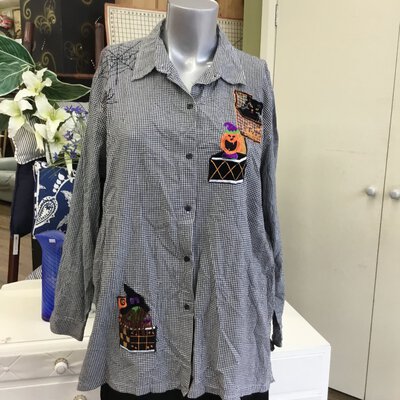 *HALF PRICE*Victoria Jones Women's Shirt, Size 3X, Black & White check with Halloween embellishment